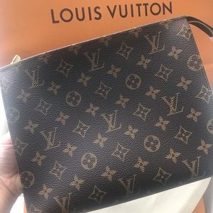 ❌ SOLD ❌ NWT Louis Vuitton Toiletry pouch 26
